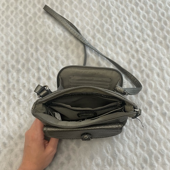 Strada Shoulder Bag - Picture 4 of 11